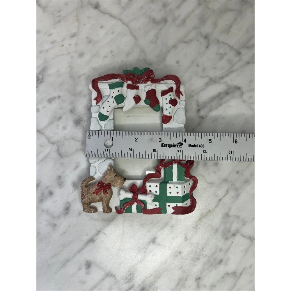 Christmas 3D‎ Picture Frame, Holiday Decorating Chimney Dog & Presents